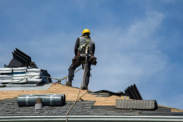 Professional Roofing technician working in Reading, MI
